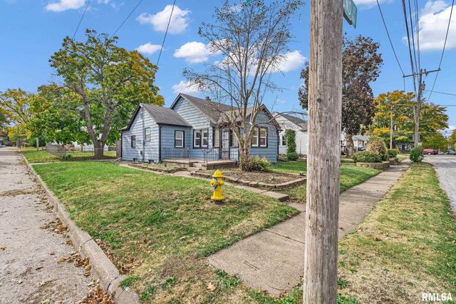 235 W 32ND Street, Davenport, IA 52803
