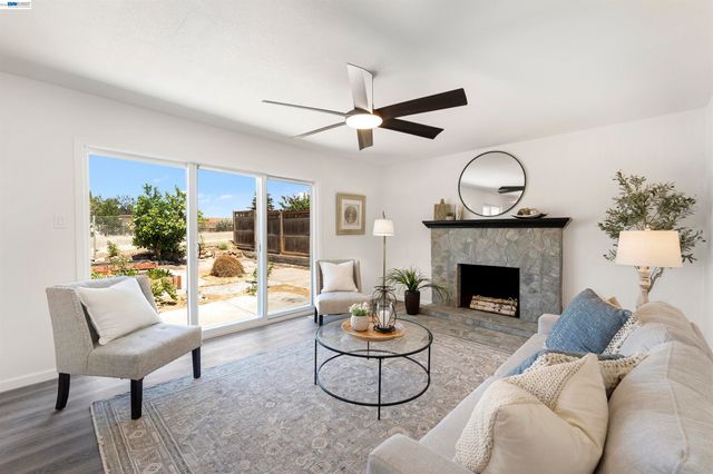 743 Ventura Dr, Pittsburg, CA 94565