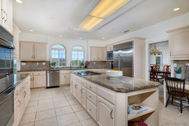 18151 Old Coach Rd, Poway, CA 92064