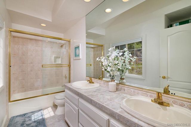 18151 Old Coach Rd, Poway, CA 92064