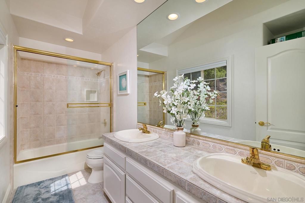 Image 30 of property listing at 18151 Old Coach Rd, Poway, CA 92064