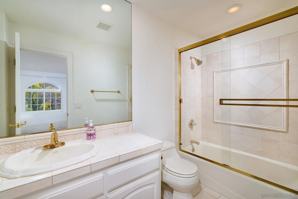 Image 31 of property listing at 18151 Old Coach Rd, Poway, CA 92064