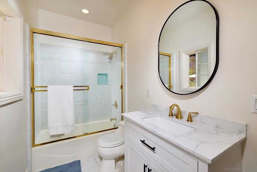 Image 32 of property listing at 18151 Old Coach Rd, Poway, CA 92064