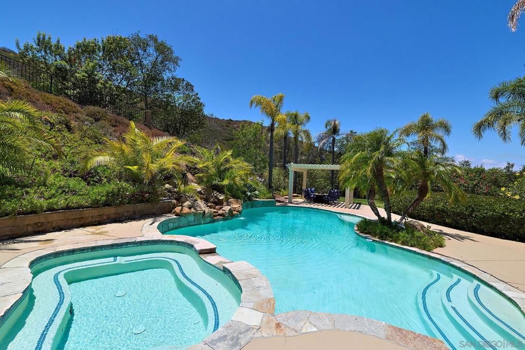 Image 38 of property listing at 18151 Old Coach Rd, Poway, CA 92064