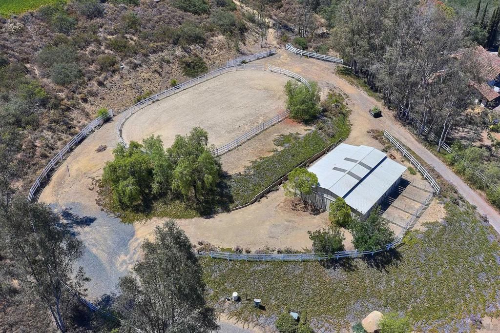 Image 49 of property listing at 18151 Old Coach Rd, Poway, CA 92064