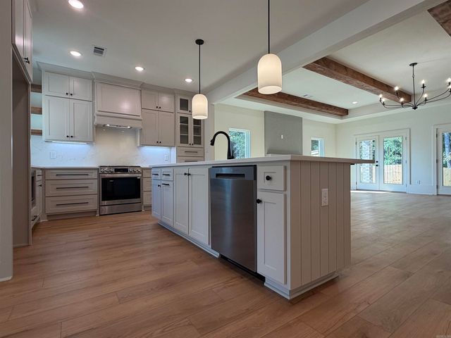 7166 Moonview Place, Benton, AR 72019