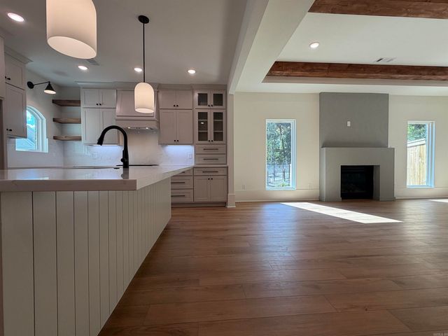 7166 Moonview Place, Benton, AR 72019