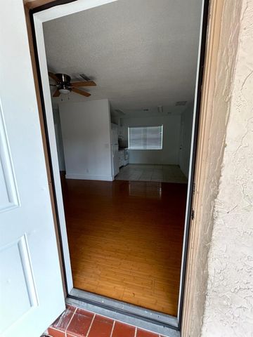 1984 SW 28th Lane A, Fort Lauderdale, FL 33312