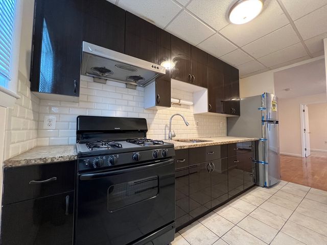 4 Appleton Street 2, Quincy, MA 02171