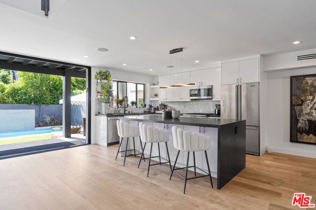 3207 Thatcher Avenue, Marina Del Rey, CA 90292