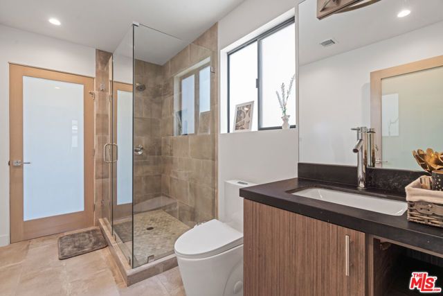 3207 Thatcher Avenue, Marina Del Rey, CA 90292
