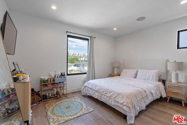 3207 Thatcher Avenue, Marina Del Rey, CA 90292