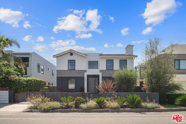 3207 Thatcher Avenue, Marina Del Rey, CA 90292