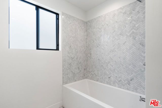 3207 Thatcher Avenue, Marina Del Rey, CA 90292