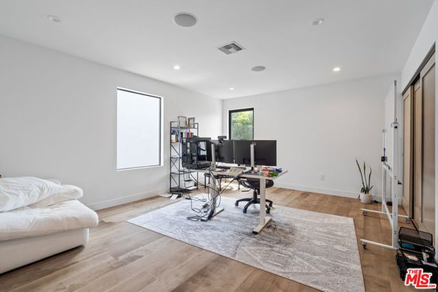3207 Thatcher Avenue, Marina Del Rey, CA 90292