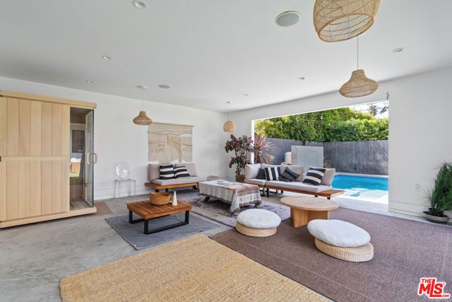 3207 Thatcher Avenue, Marina Del Rey, CA 90292