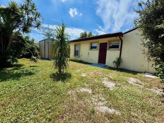4783 Gladiator Circle, Greenacres, FL 33463