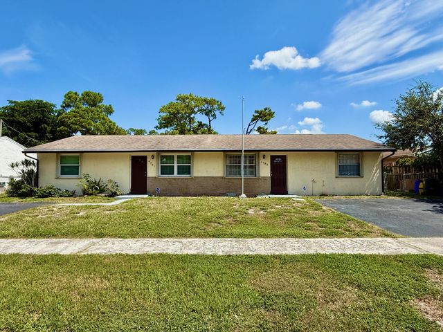 4783 Gladiator Circle, Greenacres, FL 33463