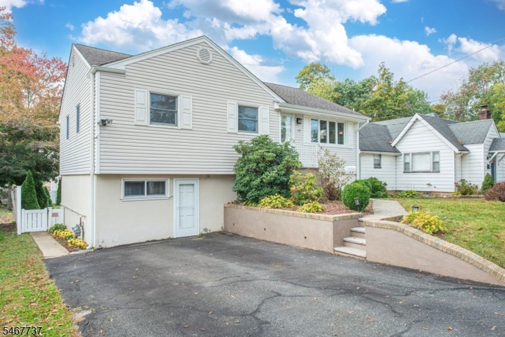 197 Lake Shore Dr, Parsippany-troy Hills Twp., NJ 07034 — photo 2