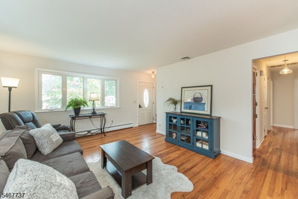 197 Lake Shore Dr, Parsippany-troy Hills Twp., NJ 07034 — photo 5