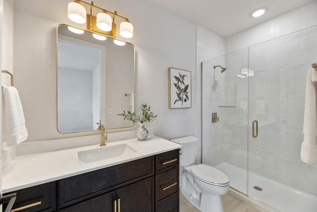 N63W35852 Frederick DRIVE, Oconomowoc, WI 53066