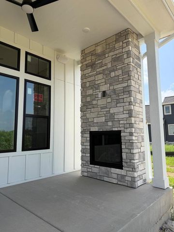 N63W35852 Frederick DRIVE, Oconomowoc, WI 53066
