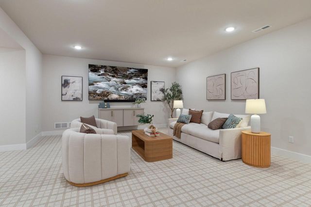 N63W35852 Frederick DRIVE, Oconomowoc, WI 53066