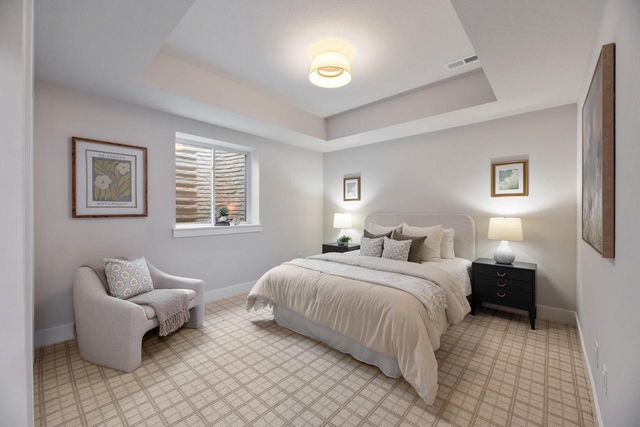 N63W35852 Frederick DRIVE, Oconomowoc, WI 53066