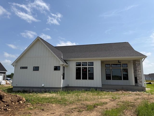 N63W35852 Frederick DRIVE, Oconomowoc, WI 53066