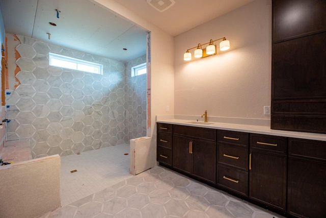 N63W35852 Frederick DRIVE, Oconomowoc, WI 53066