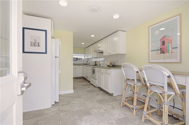 2 Stimpson Street, Middletown, RI 02842