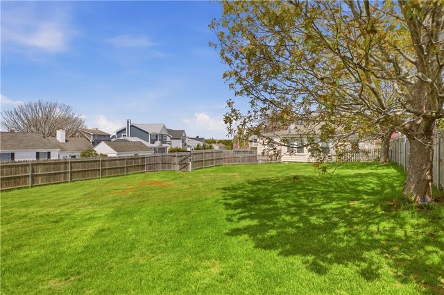 2 Stimpson Street, Middletown, RI 02842