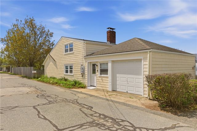 2 Stimpson Street, Middletown, RI 02842