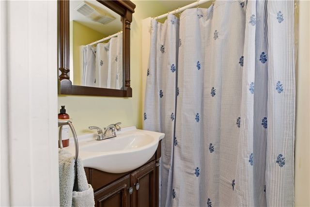 2 Stimpson Street, Middletown, RI 02842