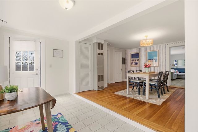 2 Stimpson Street, Middletown, RI 02842