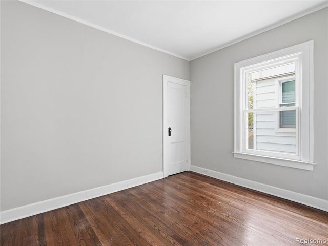 1123 Wayburn Street, Grosse Pointe, MI 48230
