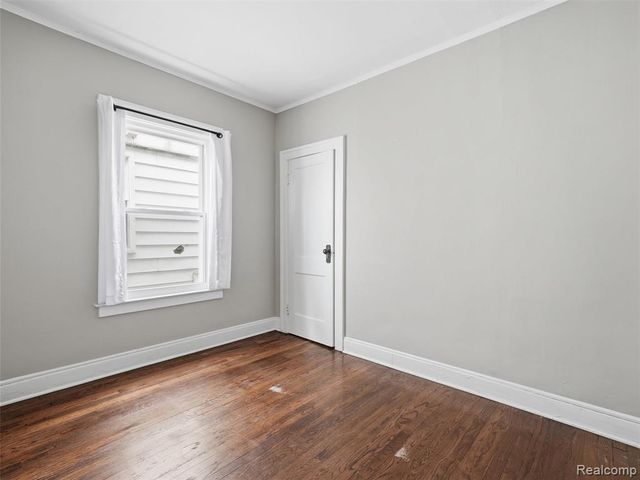 1123 Wayburn Street, Grosse Pointe, MI 48230