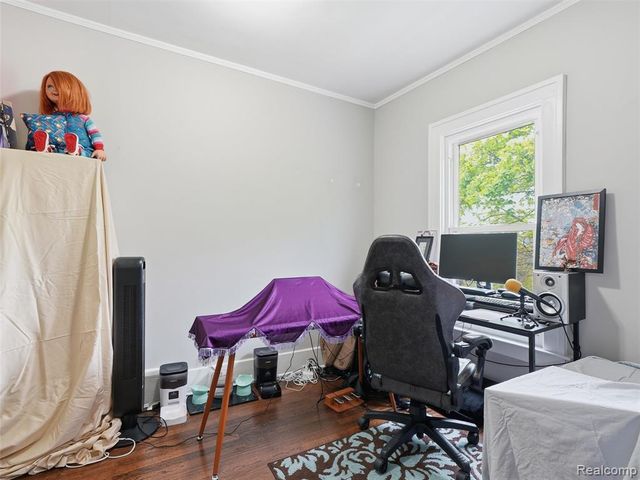 1123 Wayburn Street, Grosse Pointe, MI 48230