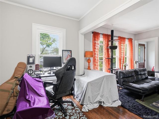 1123 Wayburn Street, Grosse Pointe, MI 48230