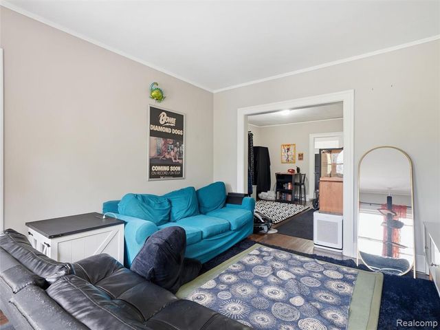 1123 Wayburn Street, Grosse Pointe, MI 48230