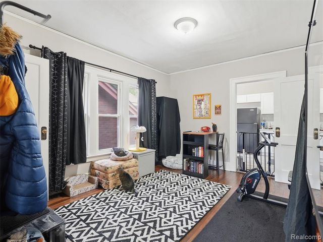 1123 Wayburn Street, Grosse Pointe, MI 48230