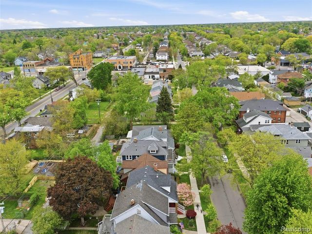 1123 Wayburn Street, Grosse Pointe, MI 48230