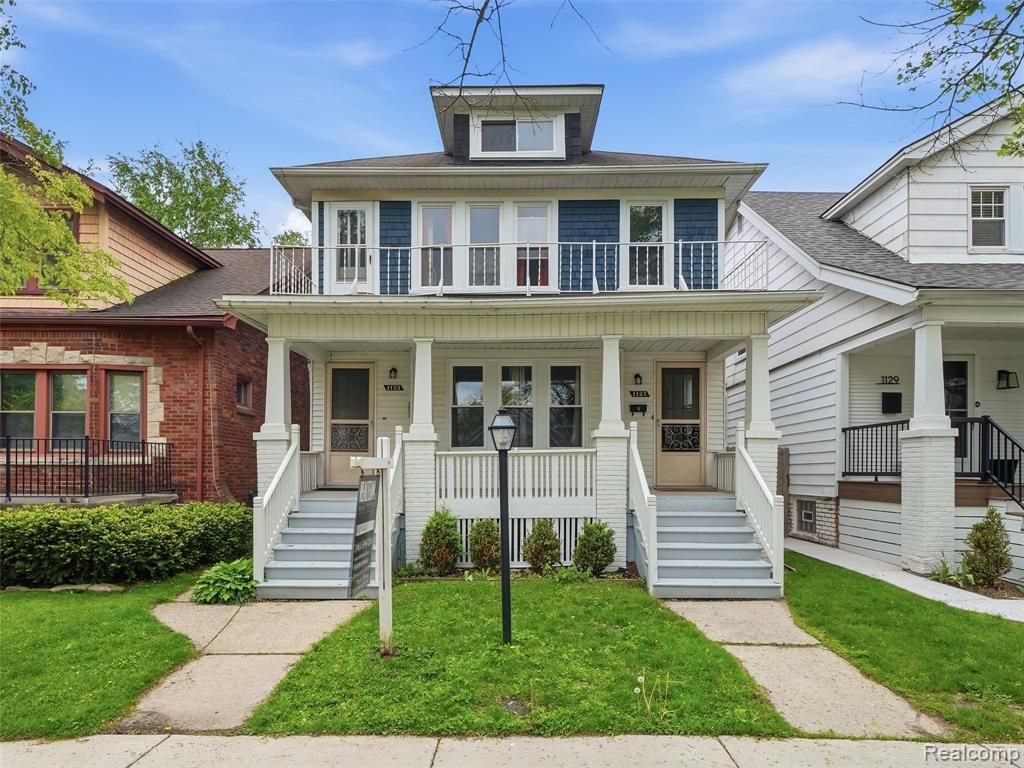 1123 Wayburn Street, Grosse Pointe, MI 48230
