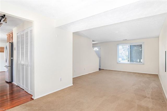 1503 Peabody DR, Hampton, VA 23666