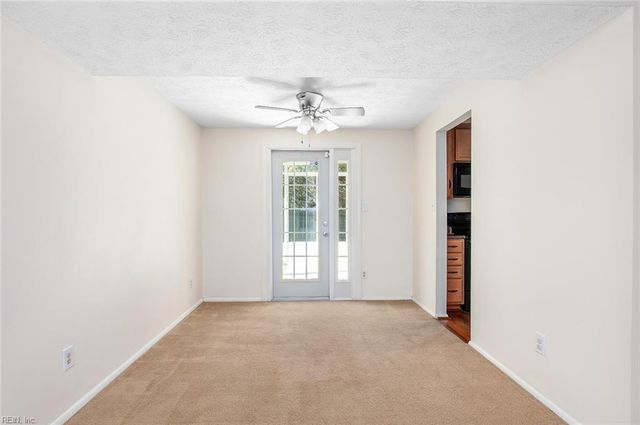 1503 Peabody DR, Hampton, VA 23666