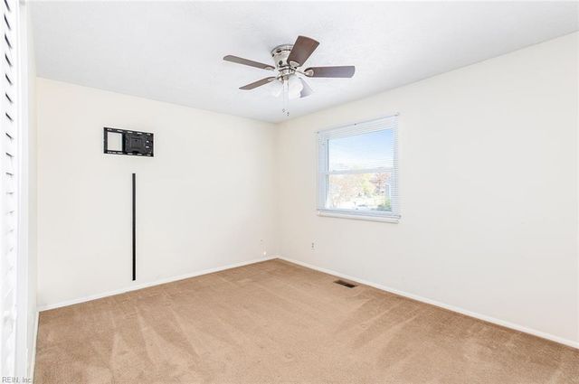 1503 Peabody DR, Hampton, VA 23666