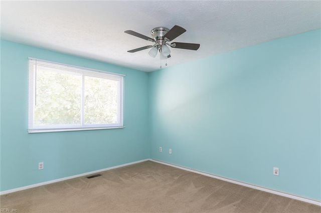 1503 Peabody DR, Hampton, VA 23666