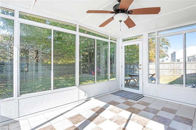 1503 Peabody DR, Hampton, VA 23666