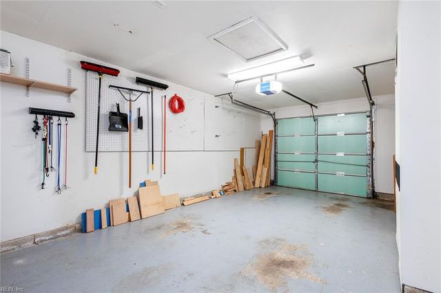 1503 Peabody DR, Hampton, VA 23666