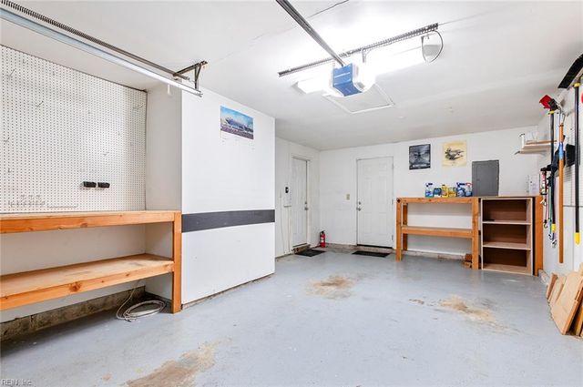 1503 Peabody DR, Hampton, VA 23666